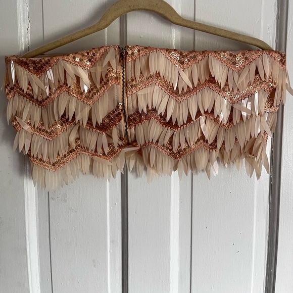 Fun strapless top - Picture 2 of 3